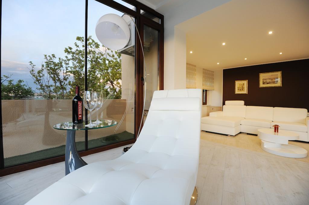 Apartamento Feel Good Penthouse With Jacuzzi Zadar Exterior foto