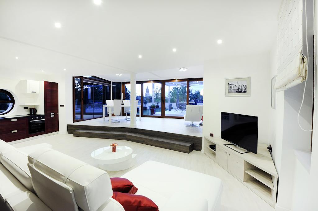 Apartamento Feel Good Penthouse With Jacuzzi Zadar Habitación foto